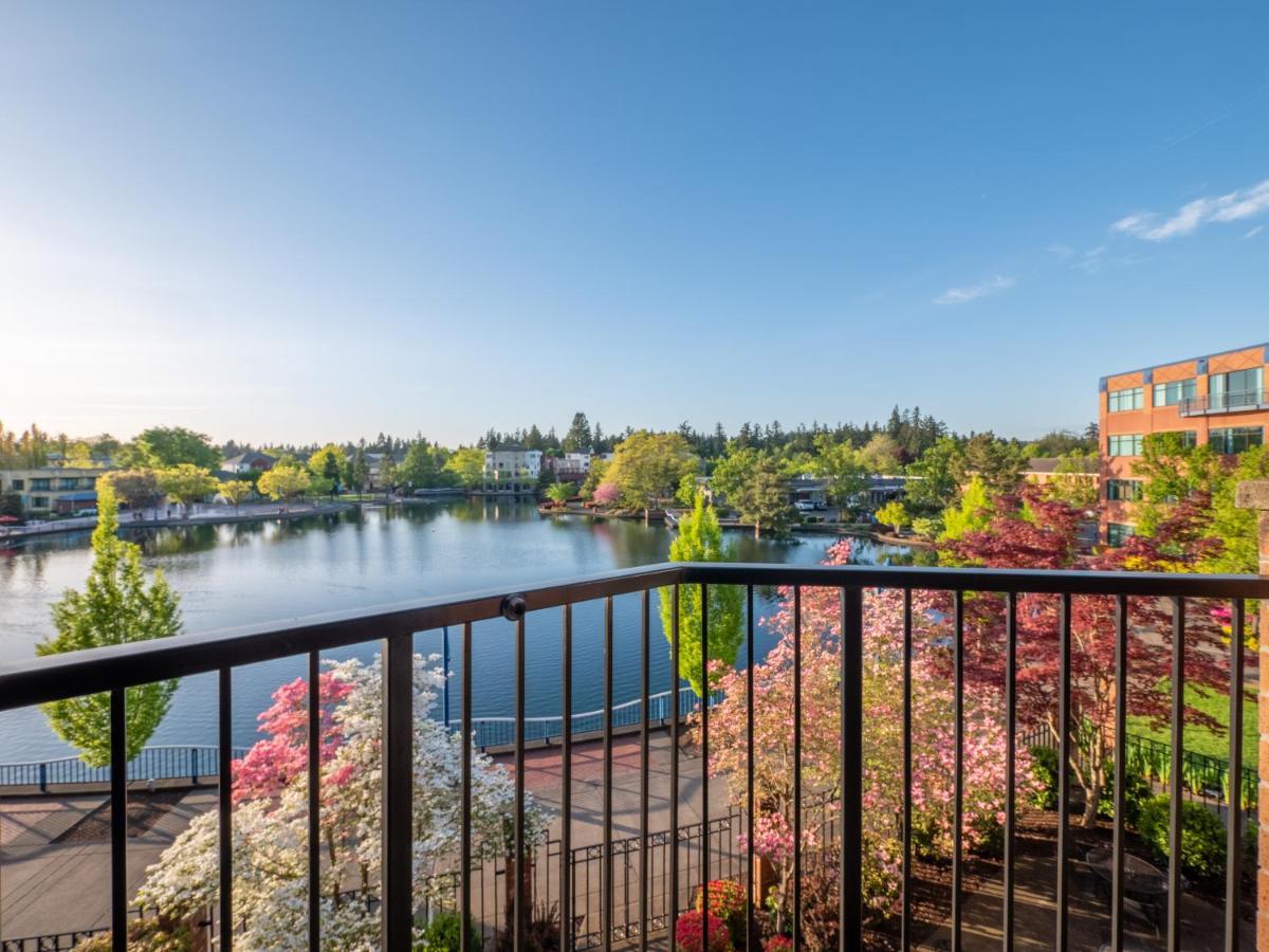 Century Hotel Tualatin Exterior photo